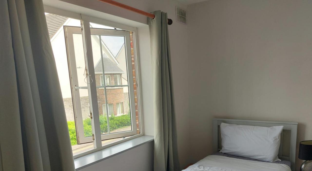Ferienwohnung Cathedral Court Ennis Exterior foto